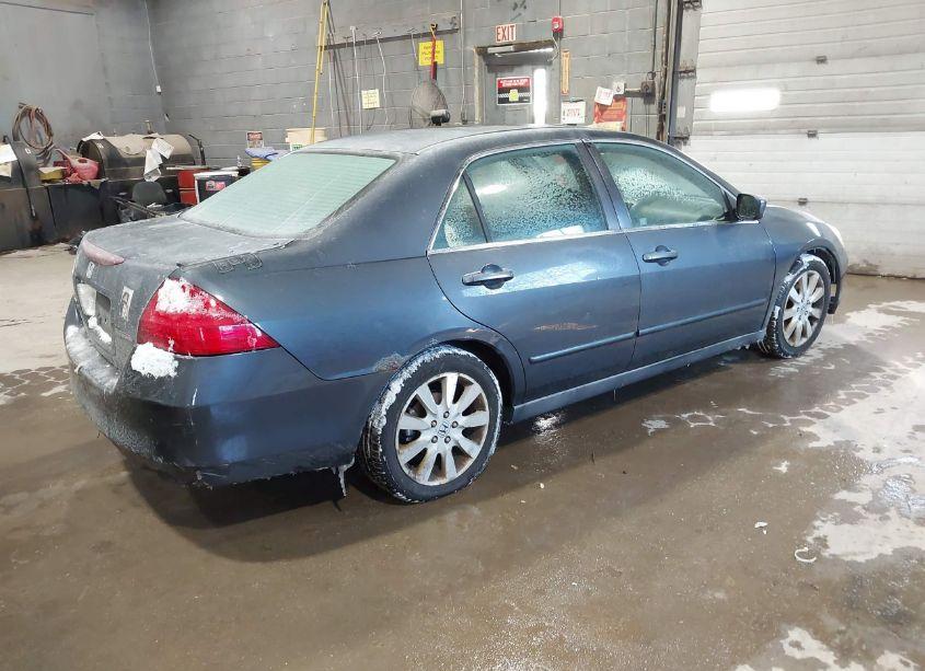 Photo 4 of 2007 Honda Accord 3.0 SE (VIN 1HGCM66427A103263)