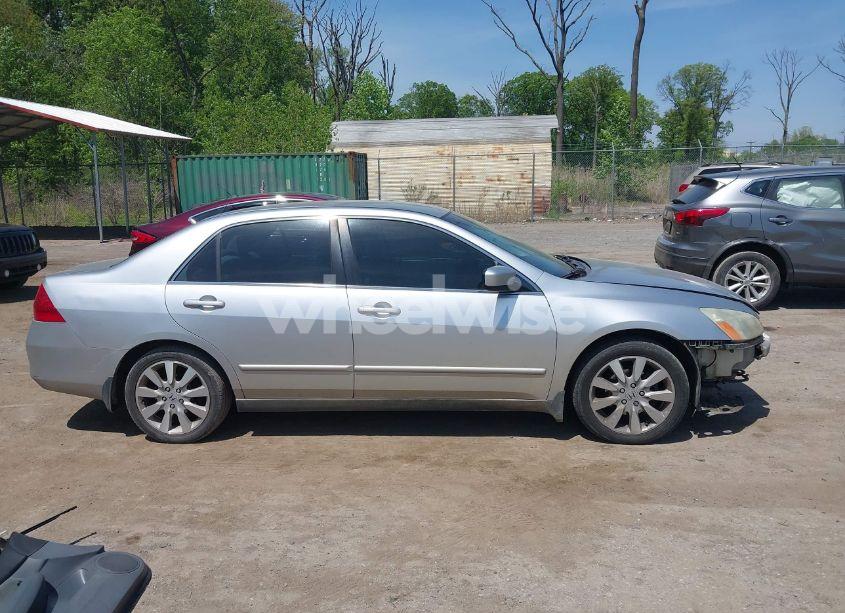 Photo 13 of 2007 Honda Accord 3.0 SE (VIN 1HGCM66437A038553)