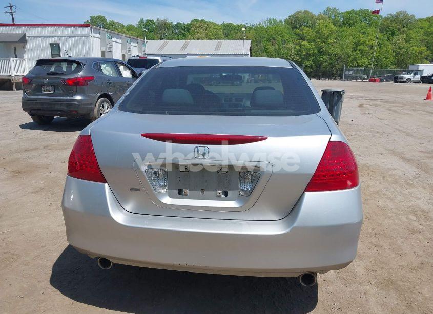 Photo 16 of 2007 Honda Accord 3.0 SE (VIN 1HGCM66437A038553)