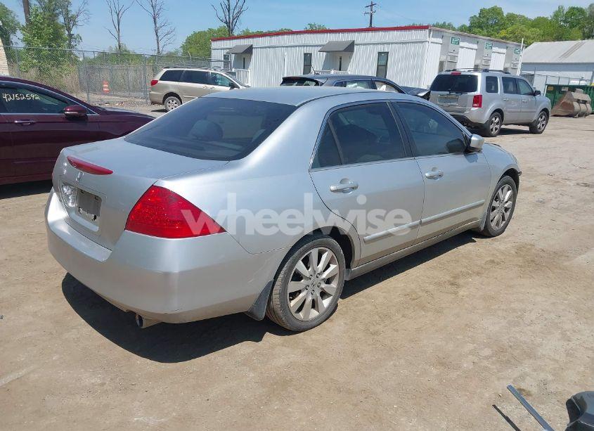 Photo 4 of 2007 Honda Accord 3.0 SE (VIN 1HGCM66437A038553)