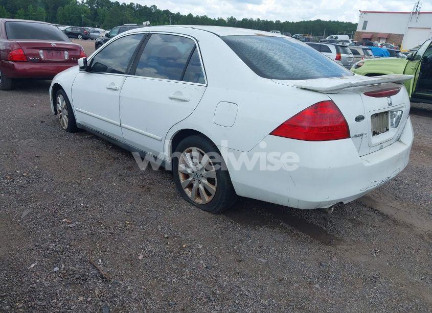 Photo 3 of 2007 Honda Accord 3.0 SE (VIN 1HGCM66437A039928)