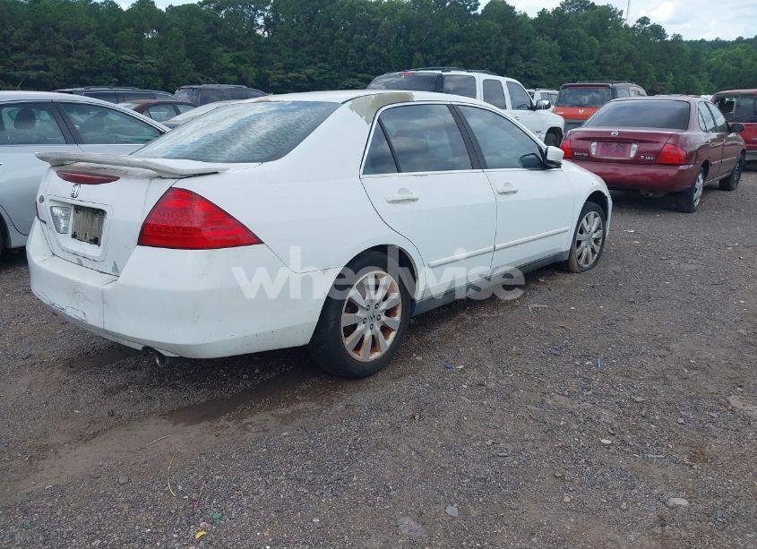 Photo 4 of 2007 Honda Accord 3.0 SE (VIN 1HGCM66437A039928)