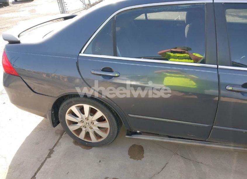 Photo 14 of 2007 Honda Accord 3.0 SE (VIN 1HGCM66437A086683)