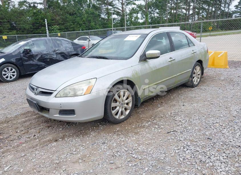 Photo 2 of 2007 Honda Accord 3.0 SE (VIN 1HGCM66457A014318)