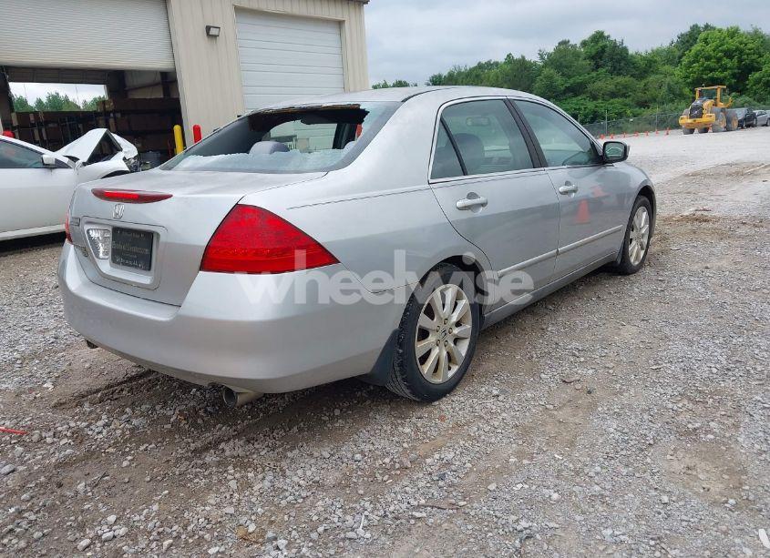 Photo 4 of 2007 Honda Accord 3.0 SE (VIN 1HGCM66457A014318)