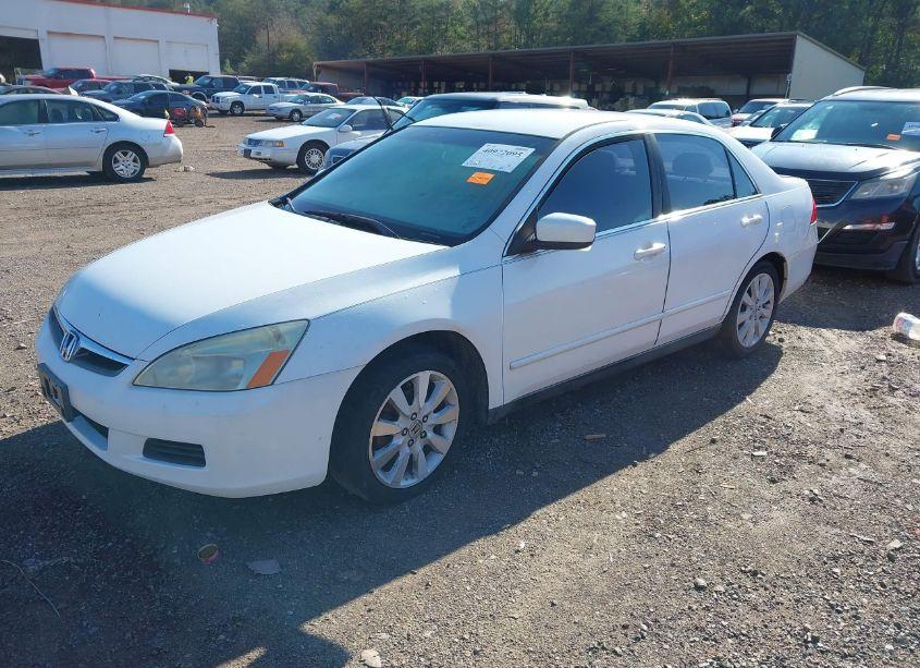 Photo 2 of 2007 Honda Accord 3.0 SE (VIN 1HGCM66457A098415)