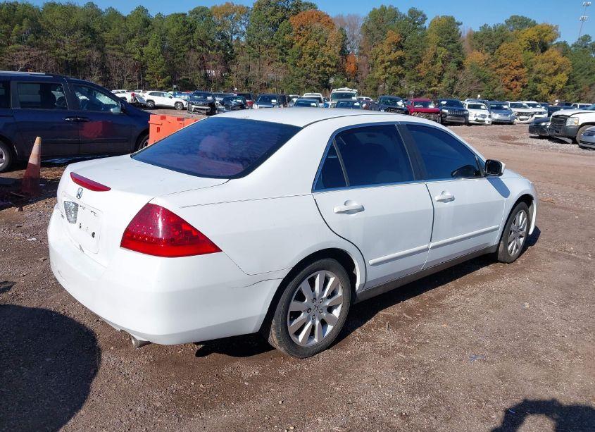 Photo 4 of 2007 Honda Accord 3.0 SE (VIN 1HGCM66457A098415)