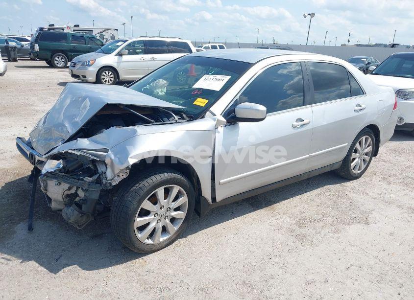 Photo 2 of 2007 Honda Accord 3.0 SE (VIN 1HGCM66457A098821)