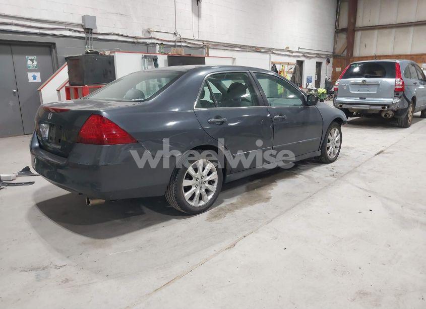 Photo 4 of 2007 Honda Accord 3.0 SE (VIN 1HGCM66467A015431)