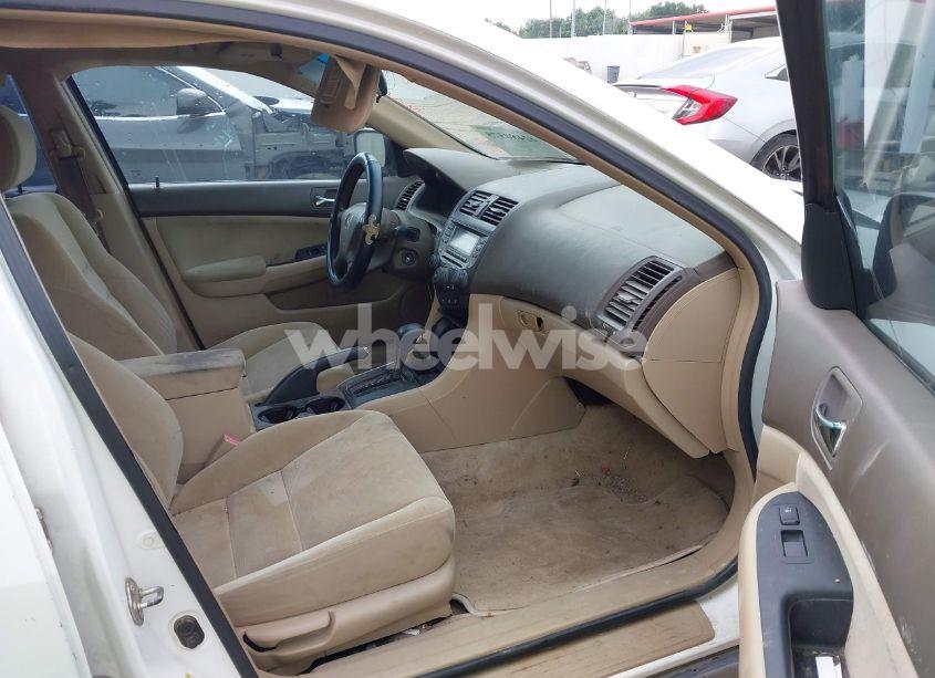 Photo 5 of 2007 Honda Accord 3.0 SE (VIN 1HGCM66477A009802)