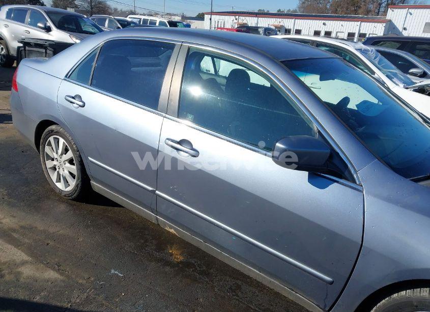 Photo 14 of 2007 Honda Accord 3.0 SE (VIN 1HGCM66477A059888)