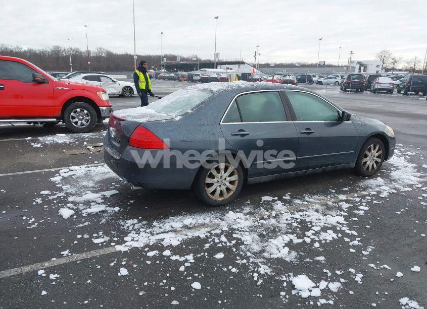 Photo 4 of 2007 Honda Accord 3.0 SE (VIN 1HGCM66477A068879)