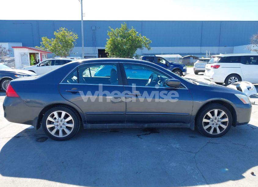 Photo 13 of 2007 Honda Accord 3.0 SE (VIN 1HGCM66477A084838)