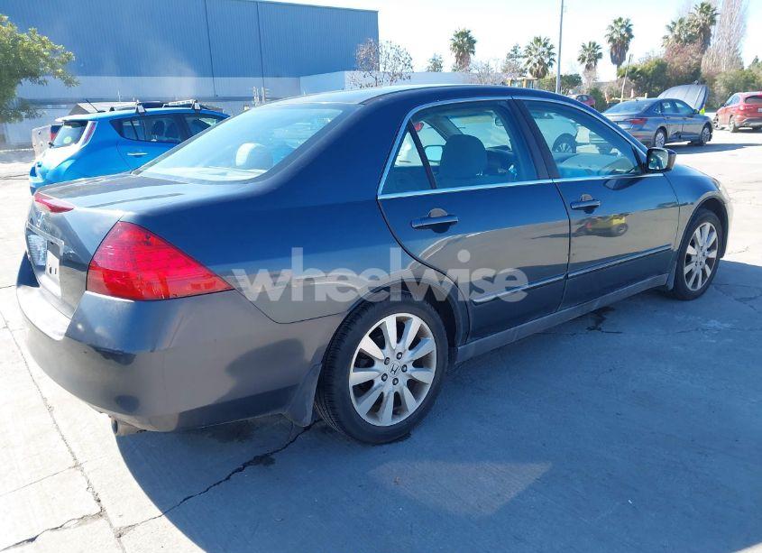 Photo 4 of 2007 Honda Accord 3.0 SE (VIN 1HGCM66477A084838)