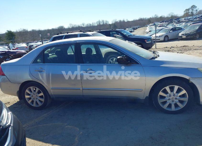 Photo 17 of 2007 Honda Accord 3.0 SE (VIN 1HGCM66487A052268)