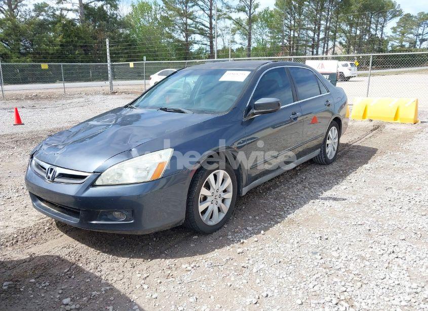 Photo 2 of 2007 Honda Accord 3.0 SE (VIN 1HGCM66487A066753)