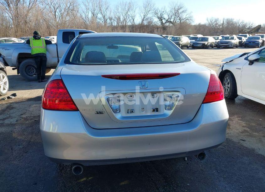 Photo 16 of 2007 Honda Accord 3.0 SE (VIN 1HGCM66487A105034)