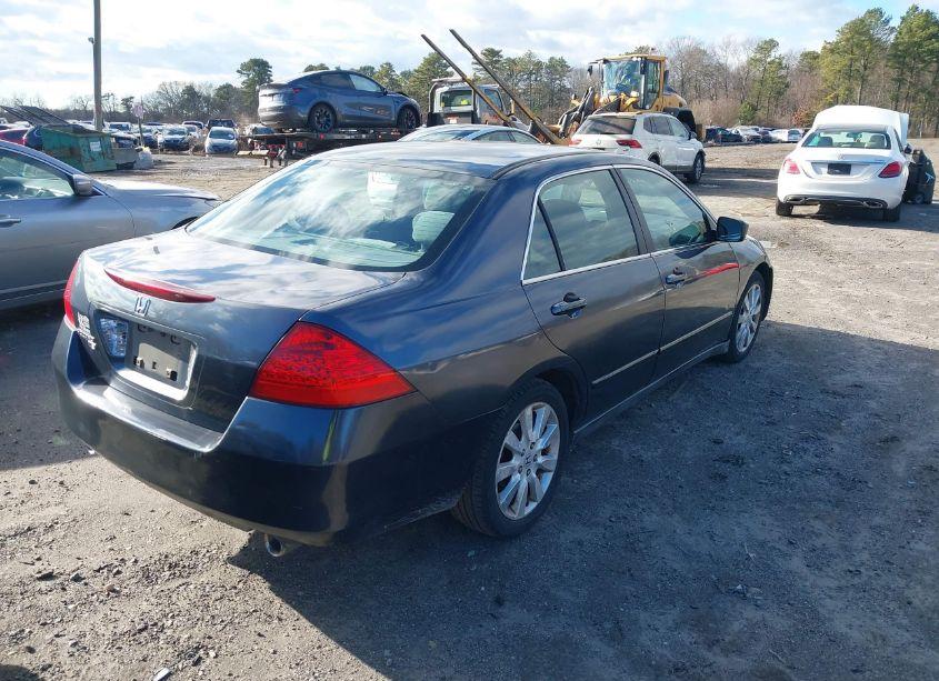 Photo 4 of 2007 Honda Accord 3.0 SE (VIN 1HGCM66497A042221)