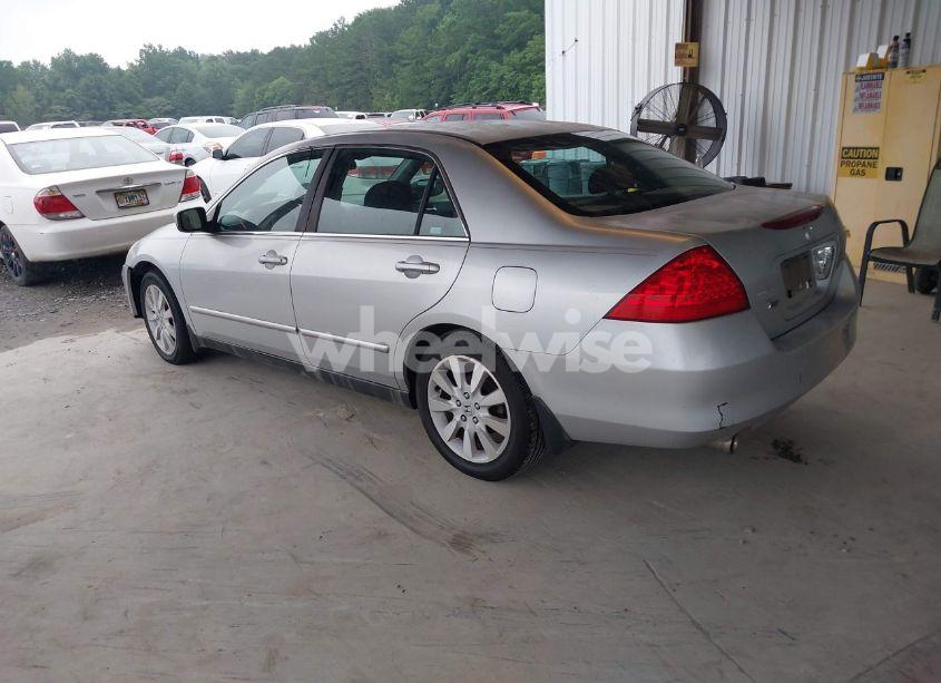 Photo 3 of 2007 Honda Accord 3.0 SE (VIN 1HGCM66497A055423)