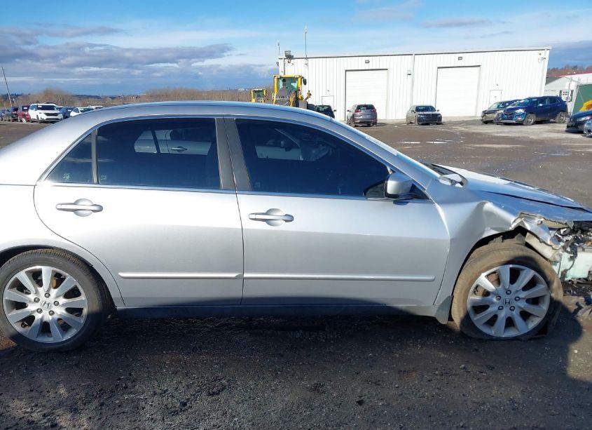 Photo 13 of 2007 Honda Accord 3.0 SE (VIN 1HGCM664X7A047217)