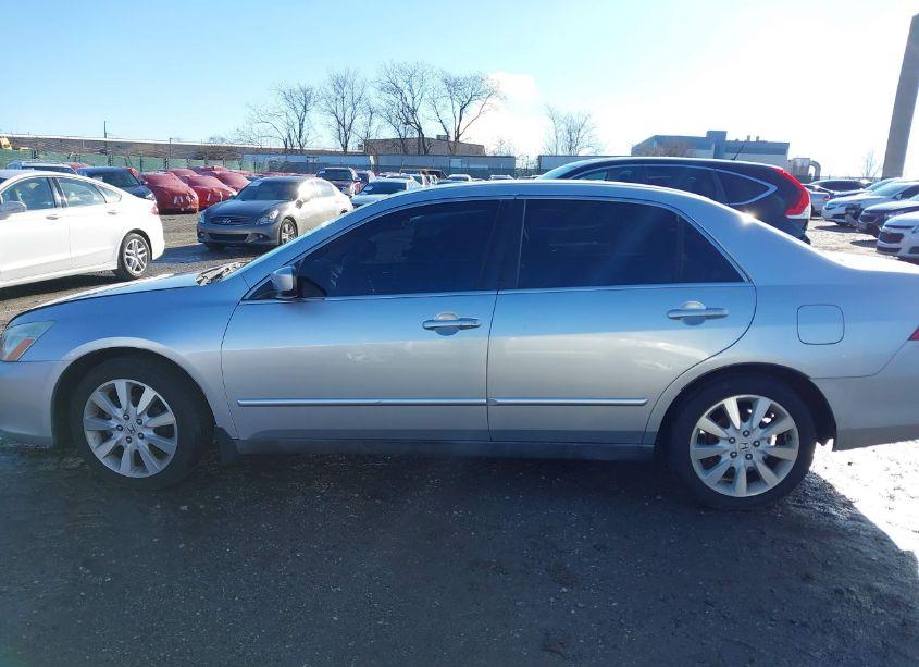 Photo 14 of 2007 Honda Accord 3.0 SE (VIN 1HGCM664X7A047217)