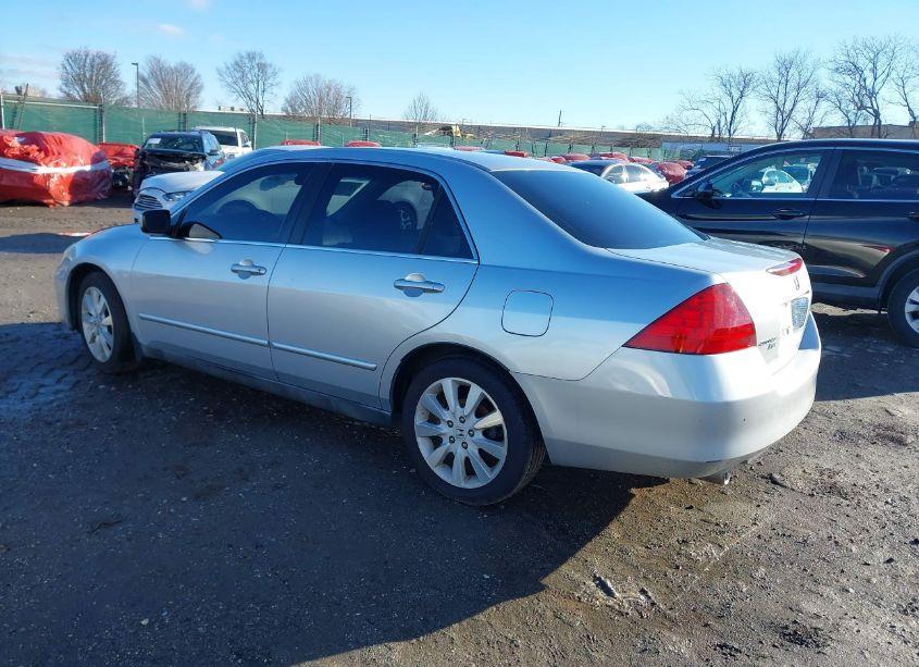 Photo 3 of 2007 Honda Accord 3.0 SE (VIN 1HGCM664X7A047217)
