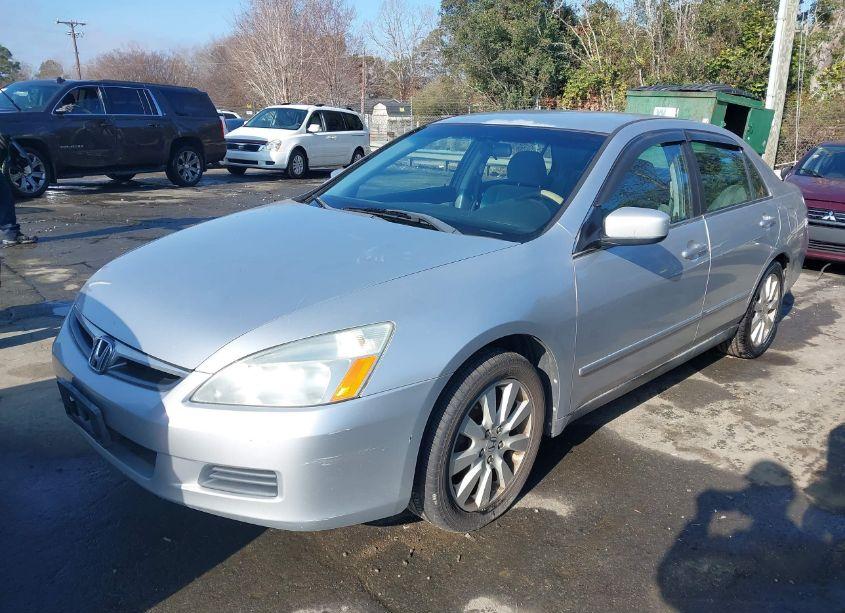 Photo 2 of 2007 Honda Accord 3.0 SE (VIN 1HGCM664X7A057178)