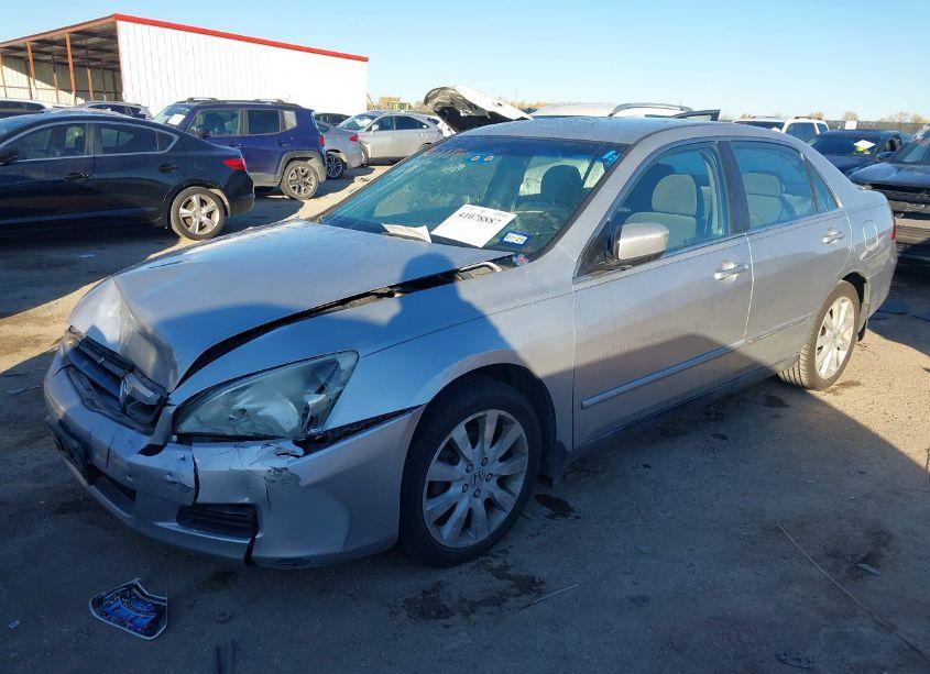 Photo 2 of 2007 Honda Accord 3.0 SE (VIN 1HGCM664X7A105049)