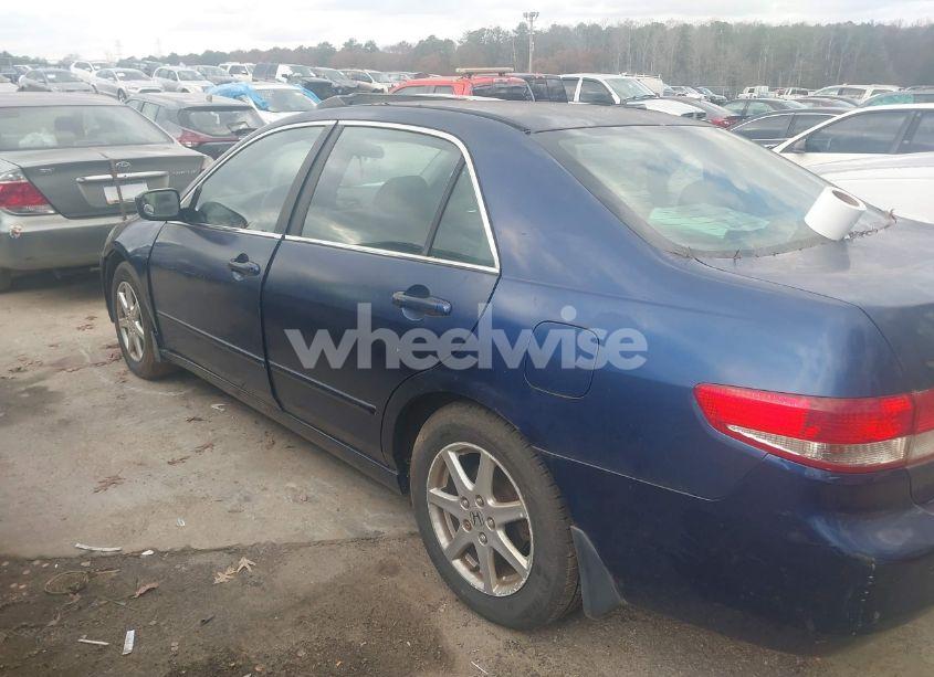 Photo 3 of 2003 Honda Accord 3.0 EX (VIN 1HGCM66503A004749)