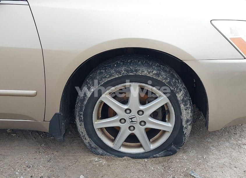 Photo 18 of 2003 Honda Accord 3.0 EX (VIN 1HGCM66503A017887)