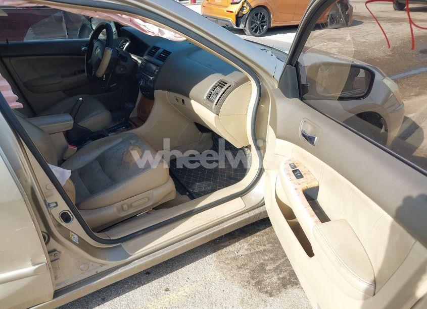 Photo 5 of 2003 Honda Accord 3.0 EX (VIN 1HGCM66503A017887)