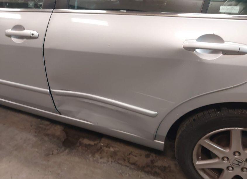 Photo 17 of 2003 Honda Accord 3.0 EX (VIN 1HGCM66503A054437)