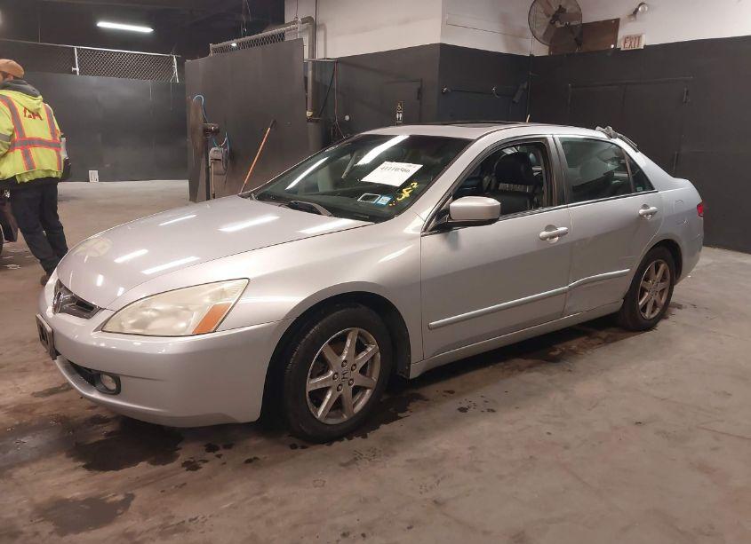 Photo 2 of 2003 Honda Accord 3.0 EX (VIN 1HGCM66503A054437)