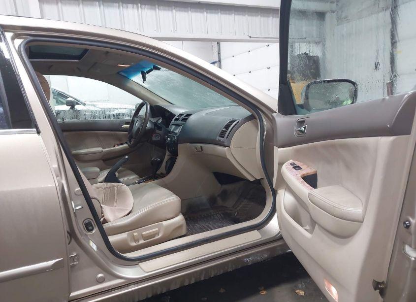 Photo 5 of 2003 Honda Accord 3.0 EX (VIN 1HGCM66503A092945)