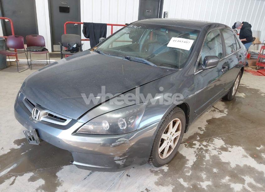 Photo 2 of 2004 Honda Accord 3.0 EX (VIN 1HGCM66504A093675)