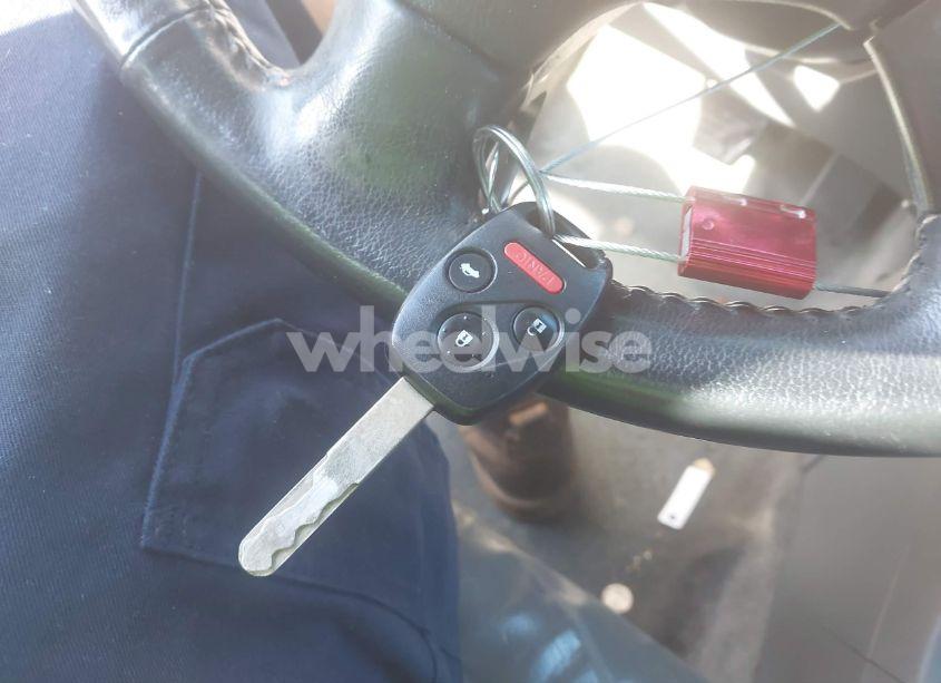 Photo 11 of 2004 Honda Accord 3.0 EX (VIN 1HGCM66504A095331)