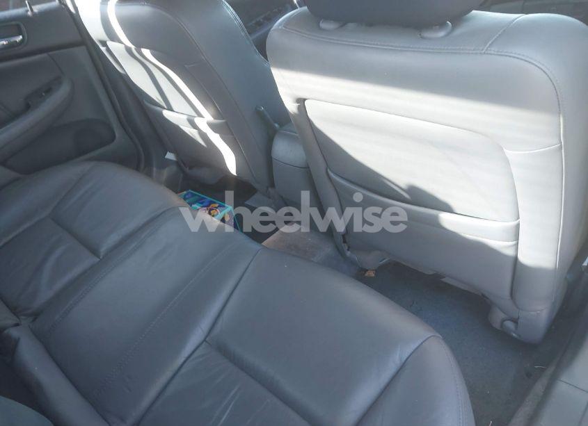 Photo 8 of 2004 Honda Accord 3.0 EX (VIN 1HGCM66504A095331)