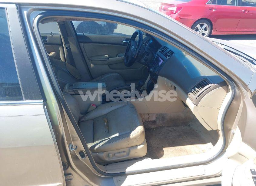 Photo 5 of 2005 Honda Accord 3.0 EX (VIN 1HGCM66505A012871)