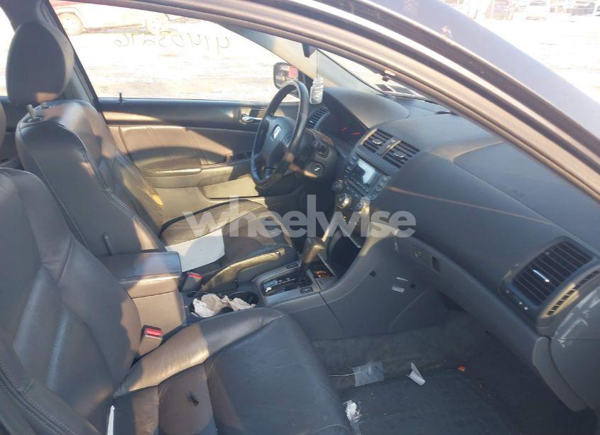 Photo 5 of 2005 Honda Accord 3.0 EX (VIN 1HGCM66505A037348)