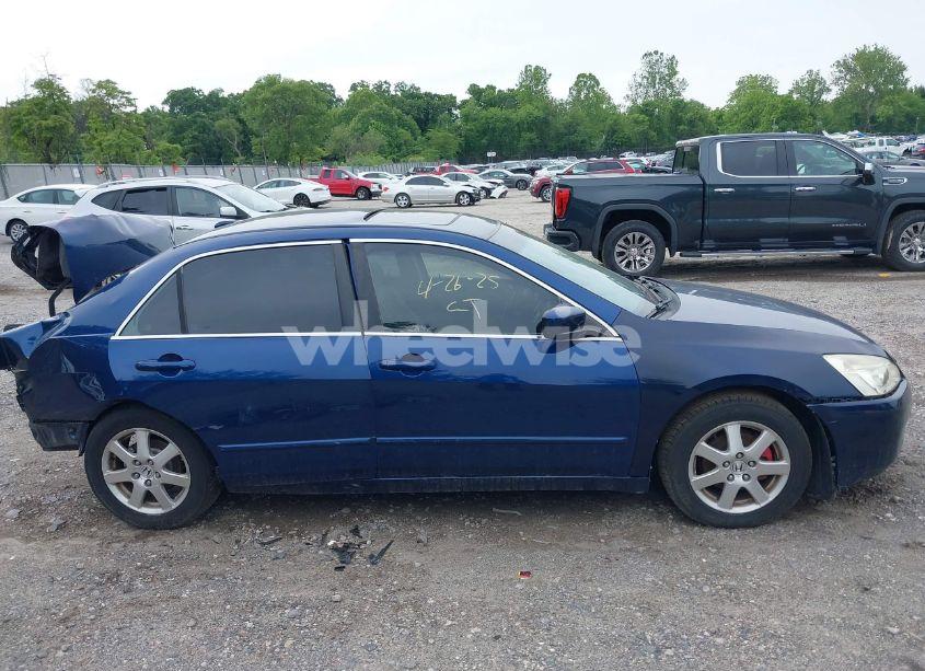 Photo 13 of 2005 Honda Accord 3.0 EX (VIN 1HGCM66505A042551)