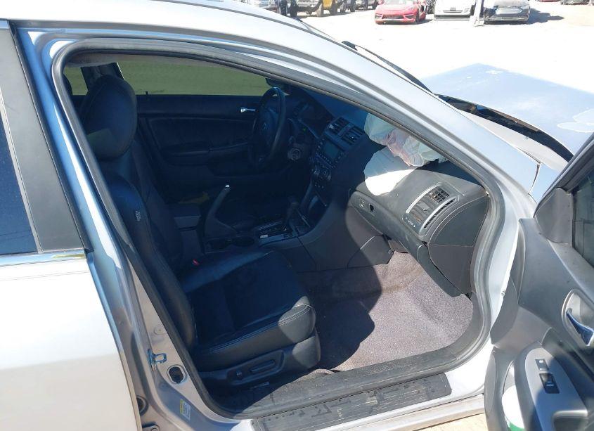 Photo 5 of 2005 Honda Accord 3.0 EX (VIN 1HGCM66505A065800)