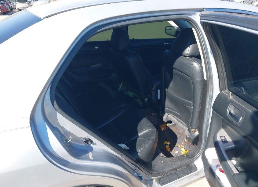 Photo 8 of 2005 Honda Accord 3.0 EX (VIN 1HGCM66505A065800)