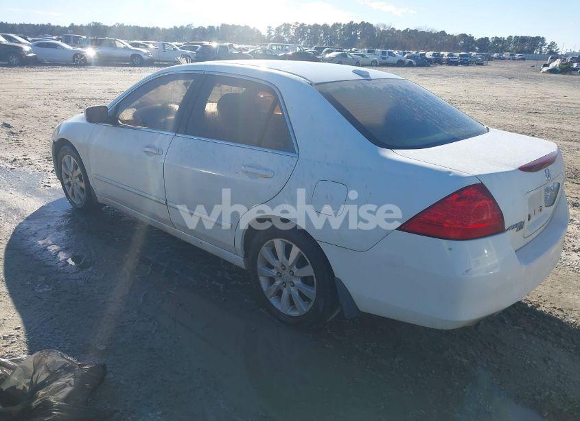 Photo 3 of 2006 Honda Accord 3.0 EX (VIN 1HGCM66506A022074)