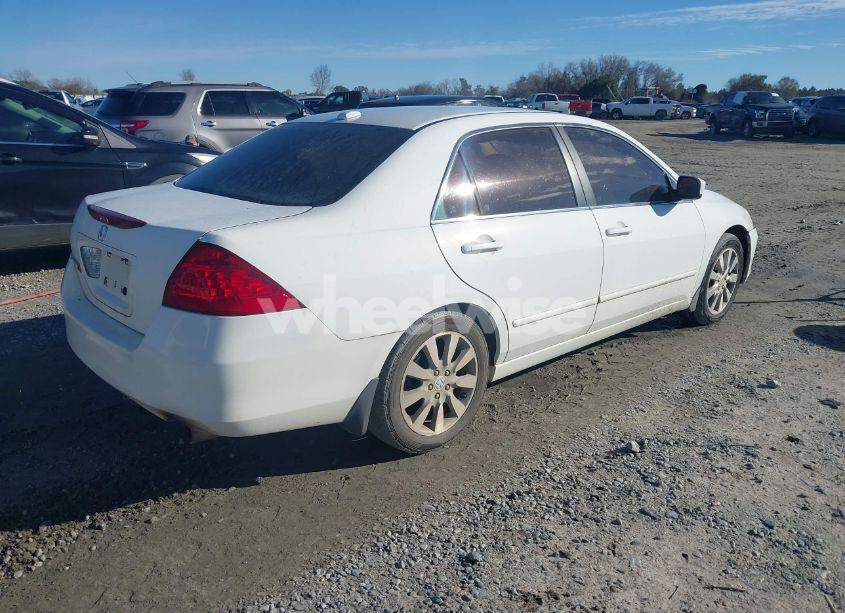 Photo 4 of 2006 Honda Accord 3.0 EX (VIN 1HGCM66506A022074)