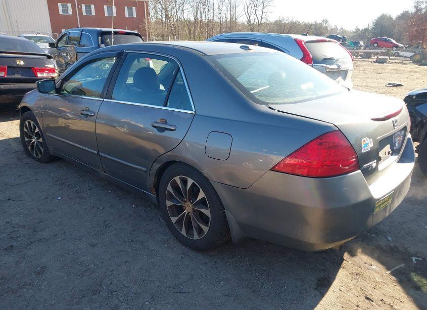 Photo 3 of 2006 Honda Accord 3.0 EX (VIN 1HGCM66506A028618)