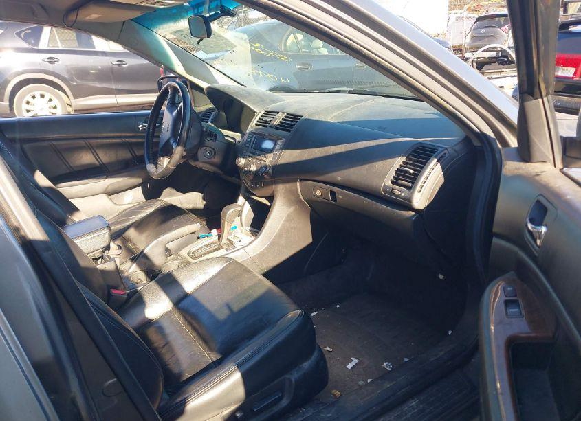 Photo 5 of 2006 Honda Accord 3.0 EX (VIN 1HGCM66506A028618)