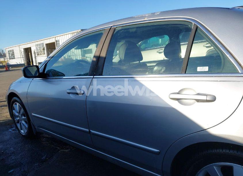 Photo 14 of 2006 Honda Accord 3.0 EX (VIN 1HGCM66506A032183)