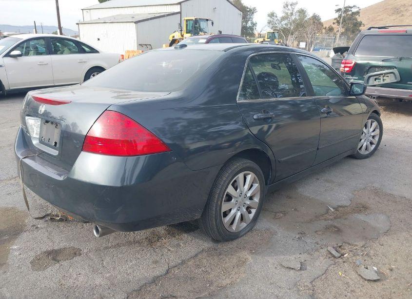 Photo 4 of 2006 Honda Accord 3.0 EX (VIN 1HGCM66506A049646)