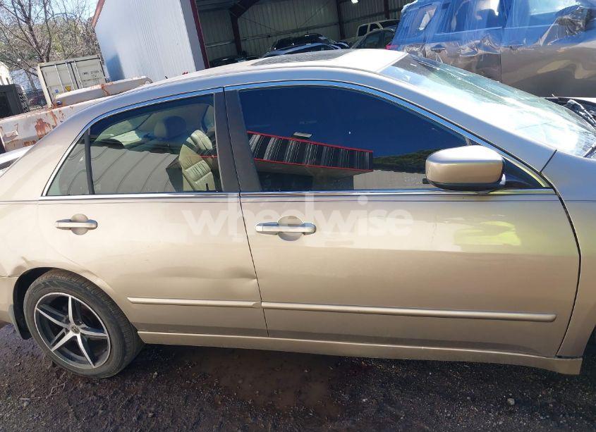 Photo 13 of 2006 Honda Accord 3.0 EX (VIN 1HGCM66506A052336)