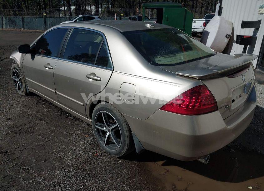 Photo 3 of 2006 Honda Accord 3.0 EX (VIN 1HGCM66506A052336)